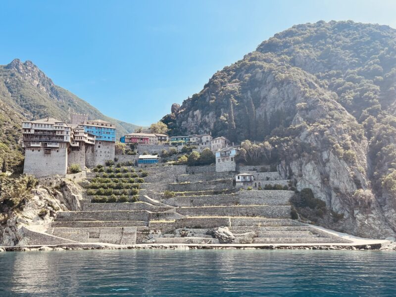 Athos retraite voor mannen. Aankomst per boot. 